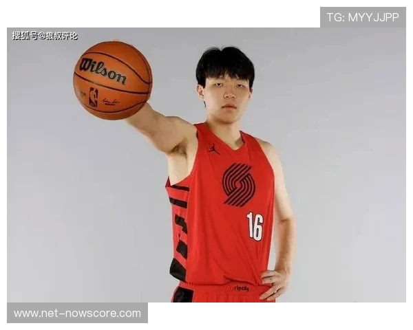 杨瀚森告别青岛启程返回美国备战新赛季NBA挑战